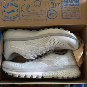 Women’s Brooks Ghost 12